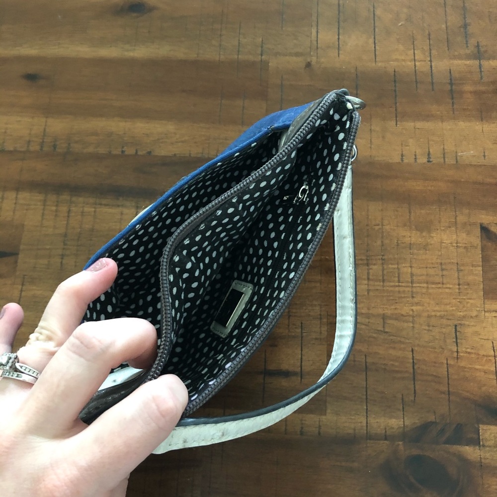 Guess Wristlet - Picture 3 of 4